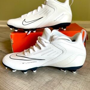 Nike White Sports Alpha Huarache Cleats NEW women’s size 8 men’s size 6.5